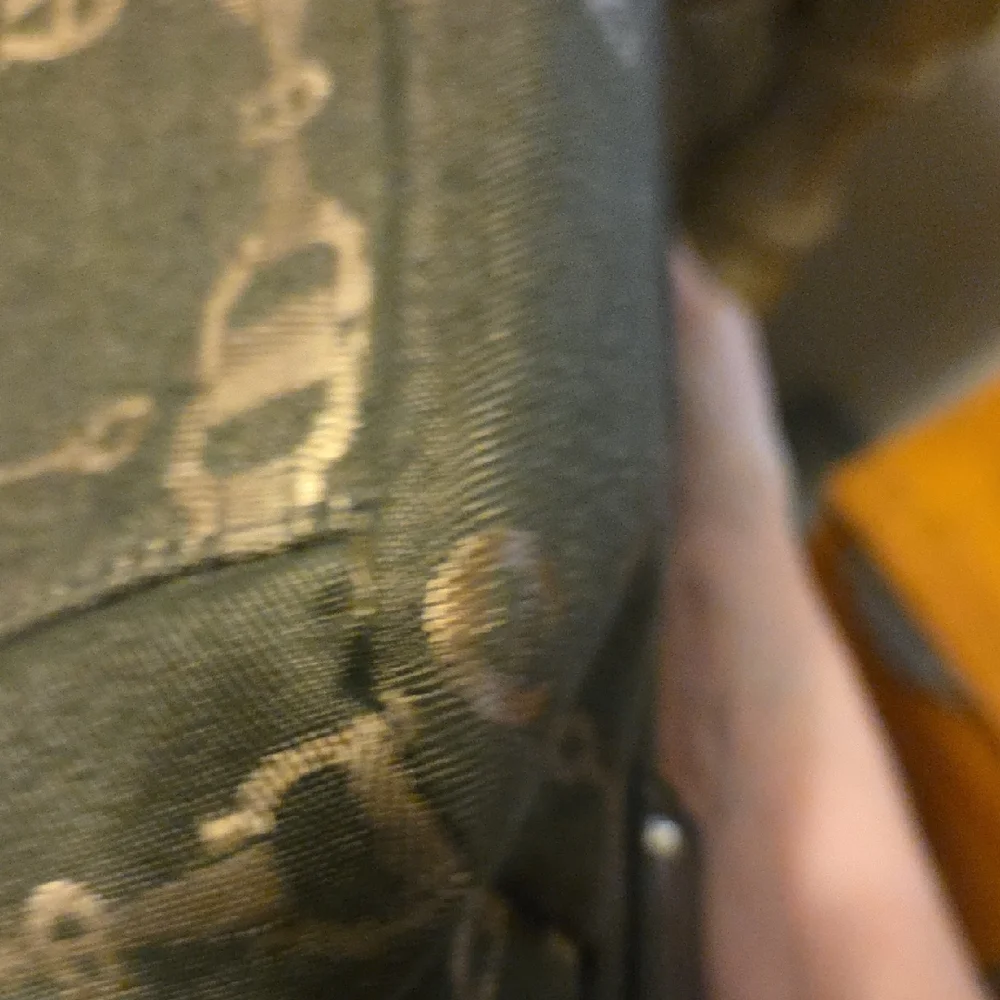 VEUC Etienne Aigner Black and Brown Shoulder Bag - Picture 12 of 15